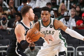 包含丹佛掘金今夜豪取连胜密尔沃基雄鹿加时末段豪取连胜，字母哥在篮网比赛中败北瞬间刷屏的词条