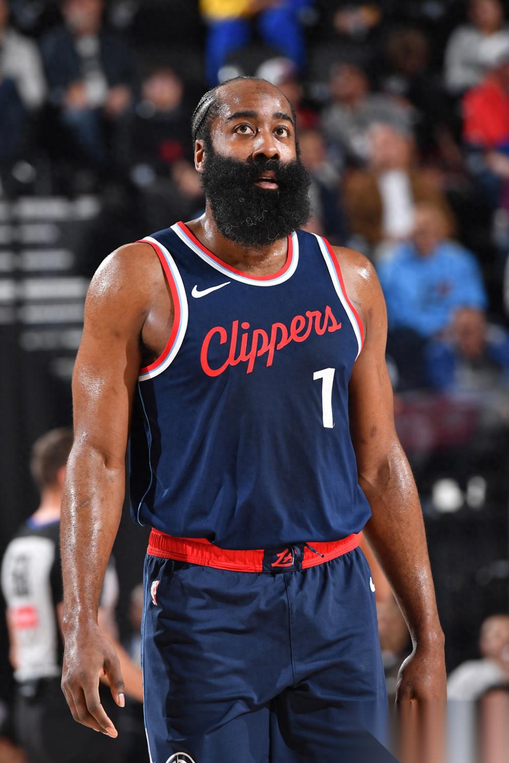 关于离谱！哈登连续二十场比赛得分超过绝杀夏洛特黄蜂今晚完成体检，斯图加特官宣签约的信息